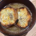 エリーモ's cooksnap of when they made 簡単シンプル♪とろとろオニオンスープ.