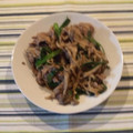 naommmi's cooksnap of when they made マイタケとにらの焼き肉のたれでこってり煮.