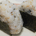 れいか☆☆☆'s cooksnap of when they made ごま油としらすと大葉とゴマのおにぎり♪.