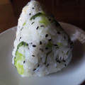 Machalin's cooksnap of when they made 野沢菜とごま塩のおにぎり.