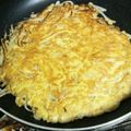 希伊奈's cooksnap of when they made ご飯にも合うお好み焼き風オムレツ.