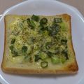 アメショのリョウちん's cooksnap of when they made 朝食に♪簡単青ねぎチーズトースト.