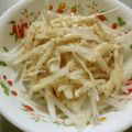 Andy♪'s cooksnap of when they made 簡単ごまドレ大根サラダ.