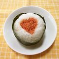 まくのうち's cooksnap of when they made ハートがグゥ具～！おにぎり.