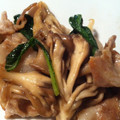 アッキーjjm's cooksnap of when they made パパッと!!舞茸と豚肉のバター炒め.