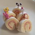 happymoco's cooksnap of when they made ロールサンドでロールケーキ？！キャラ弁♪.