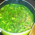 shizuとreo's cooksnap of when they made 春菊のゴマ風味味噌汁.