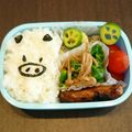 りんごエプロン's cooksnap of when they made 簡単モノクロブー弁当（キャラ弁）.