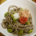 あくろsan's cooksnap of when they made 梅ともずくの冷やし蕎麦.