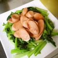 とみィ's cooksnap of when they made 小松菜と魚肉ソーセージの盛り合わせ.