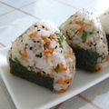 nasubeam's cooksnap of when they made 梅味噌風味＊鮭フレークのおにぎり.