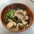 azbjbn's cooksnap of when they made 香る舞茸のお味噌汁.