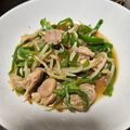 ✿月華❀'s cooksnap of when they made 鶏ともやしとピーマンのオイスター炒め.