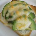 はるる515's cooksnap of when they made アボカドチーズトースト.
