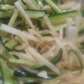 もぐもぐ242's cooksnap of when they made きゅうりと大根の梅おかか和え.