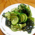 羊マイマイ's cooksnap of when they made 簡単☆きゅうりとわかめの酢の物.