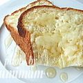 ゆみぃマム's cooksnap of when they made 朝食に☆ハニーチーズトースト.
