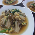 ralian's cooksnap of when they made しめじとにらの卵とじ.