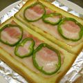 休憩中♪'s cooksnap of when they made ピーマンonベーコンチーズトースト✿.