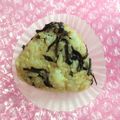 みなみんくっきんぐ's cooksnap of when they made ★塩昆布とラー油のおにぎり★.