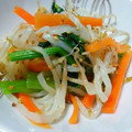 waeri's cooksnap of when they made 小松菜と人参ともやしのナムル.