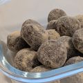 まどじろう's cooksnap of when they made 米粉活用でサクホロ！ココアスノーボール.