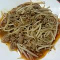 たかとずん's cooksnap of when they made モヤシと挽肉のピリ辛炒め.