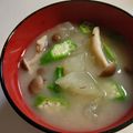 気まぐれ♡雨おんな's cooksnap of when they made 冬瓜となめこと油揚げの味噌汁.