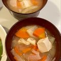 しーてっぷ's cooksnap of when they made 具材楽しむお味噌汁☆大根/人参/小松菜.