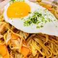 U☆kaoru's cooksnap of when they made 我が家の月見焼きそば(*^m^*).
