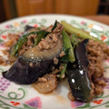 ダッフィーニーうに's cooksnap of when they made 挽肉100ｇ☆ナスとほうれん草の中華炒め.