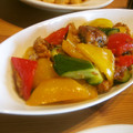 hitkat's cooksnap of when they made うなぎと夏野菜のピリ辛炒め.