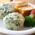 unappa's cooksnap of when they made ルクエdeほうれん草とチーズの蒸しパン✿.