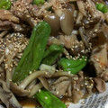 ☆めんめ☆'s cooksnap of when they made ししとうときのこの豚肉炒め.