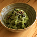 Oishiキッチン♡'s cooksnap of when they made きゅうりとカニカマの黒ごま梅マヨ和え.