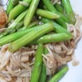 ともちんっ's cooksnap of when they made エノキとアスパラのガーリックソテー.