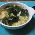 しのばぁたん's cooksnap of when they made わかめとホールコーン缶のコンソメスープ.