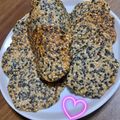 ponnko's cooksnap of when they made 卵白１コ余ったら・・・ごまのチュイール♪.