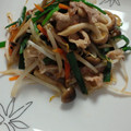 ゆいぽん117's cooksnap of when they made 簡単！豚肉ともやしの野菜炒め.