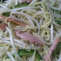 kimmilk's cooksnap of when they made ゴーヤともやしの塩焼きそば.