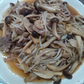 Vanillaa's cooksnap of when they made きのこいり、もやし豚肉炒め.