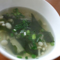 kyoko＊k's cooksnap of when they made わかめとえのきのスープ.
