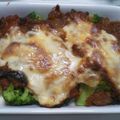 takawoman's cooksnap of when they made 余ったキーマカレーでポテトグラタン風☆.