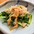 kinniko's cooksnap of when they made カリカリ豚と春菊のおかか炒め.
