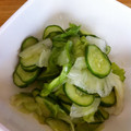 cicamama's cooksnap of when they made とまらない！レタスときゅうりの漬物.