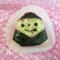 みなみんくっきんぐ's cooksnap of when they made チーズ入り　かにかまと貝割れのおにぎり.