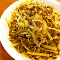 ひろむず's cooksnap of when they made せん切りじゃがいもとひき肉のカレー炒め.