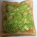 えみ0131's cooksnap of when they made 美人食♪アボカドパン♪.