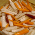 楽ちん楽ちん's cooksnap of when they made 切って漬けるだけ～♪簡単☆大根の酢漬け☆.