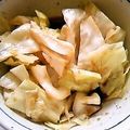 Sueざん's cooksnap of when they made おかずの一品に　レンジでキャベツ.